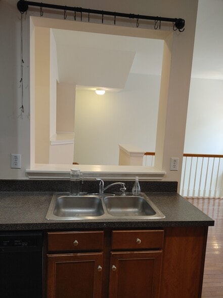 Double Sink and Dishwasher - 116 Vintage Dr