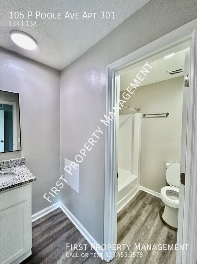 Building Photo - Free Month's Rent: Red Bank 1Bed/1Bath APT...