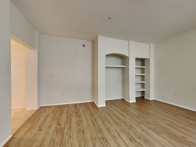 Building Photo - 114 Vista Verdi Cir