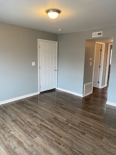 Building Photo - 6506 Hackel Dr