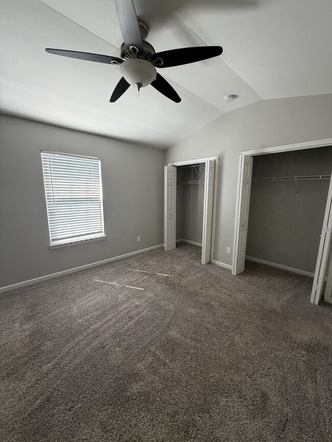 Building Photo - 2 Bedroom Brick Townhome in Franklin,TN's Desirable Hardison Hills Community