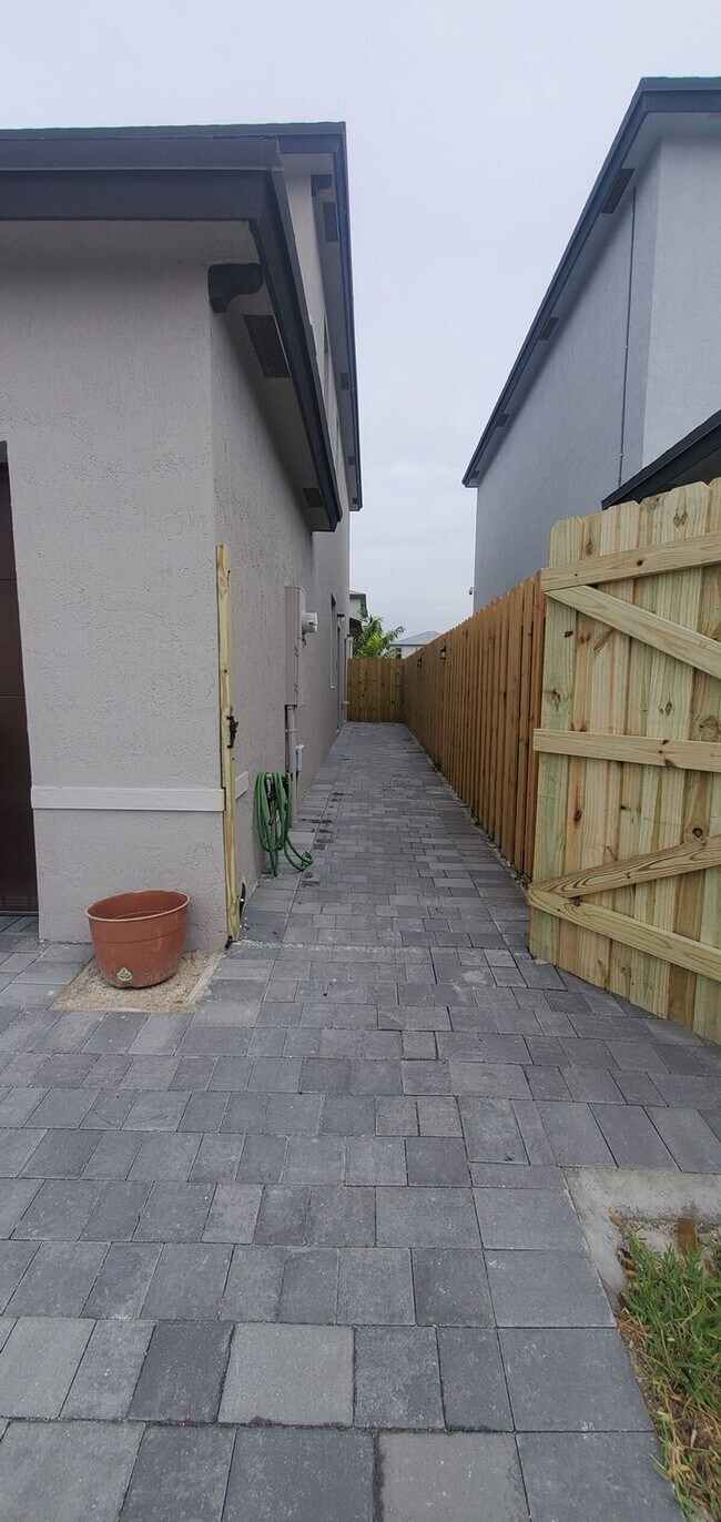 Building Photo - 19661 SW 340th St