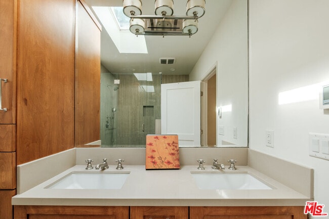 Building Photo - 3194 Rossini Pl