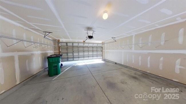 Building Photo - 9029 Seamill Rd