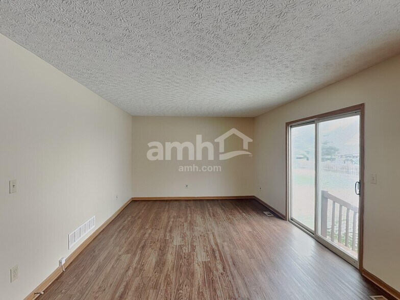 Building Photo - 6647 Hilmar Dr