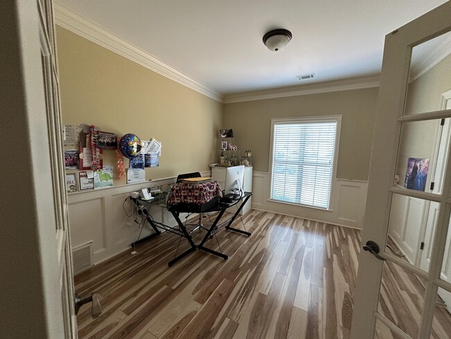 Building Photo - 9328 Owl Hill Dr