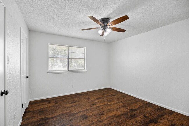 Building Photo - 2321 78th St