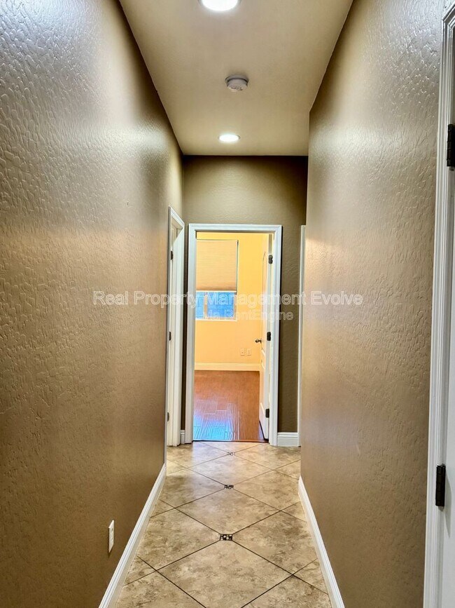 Building Photo - 9156 W Mine Trail