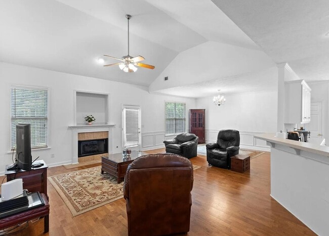 Building Photo - 338 Bisham Ct