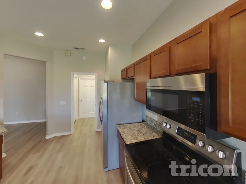 Building Photo - 10744 Carloway Hills Dr