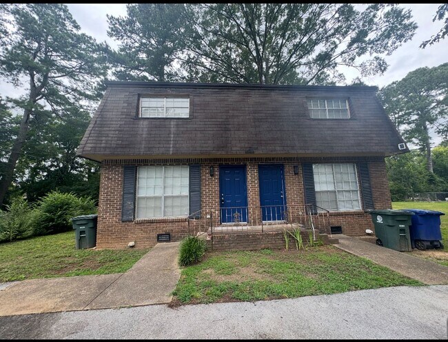 Primary Photo - 713 Woodvale Ave