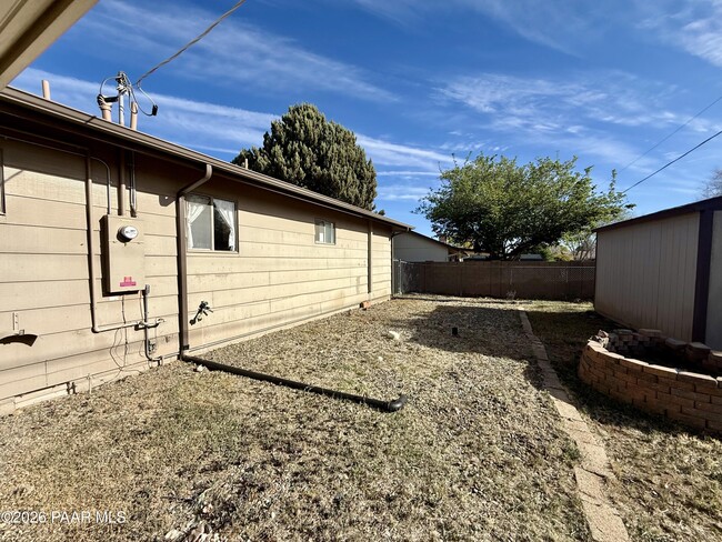 Building Photo - 8411 E Sommer Dr