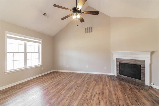 Building Photo - 171 Country Meadows Ct