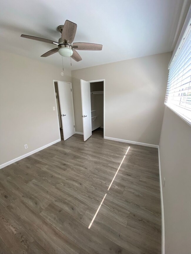 Building Photo - BEAUTIFUL SPACIOUS HOME IN LAWNDALE! 1ST M...