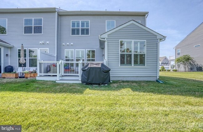 Building Photo - 33163 Oyster Cove Dr