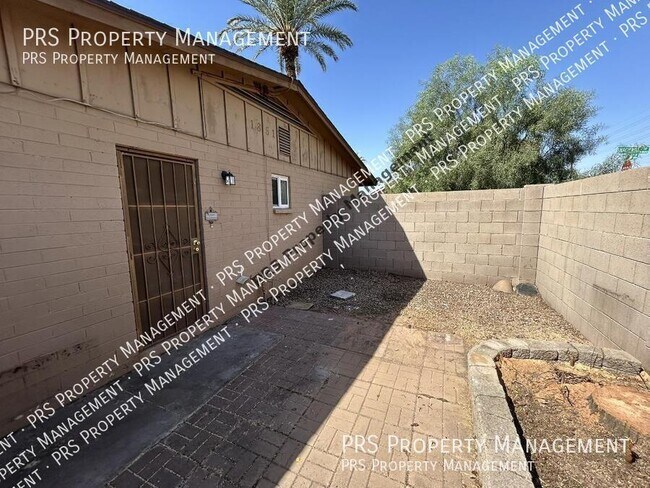 Building Photo - 1851 E University Dr