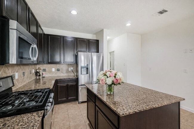 Building Photo - 18607 Shavano Ct