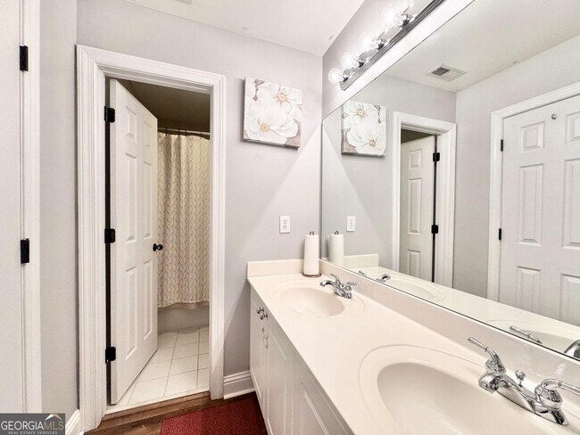 Building Photo - 4331 Oakdale Vinings Cir SE