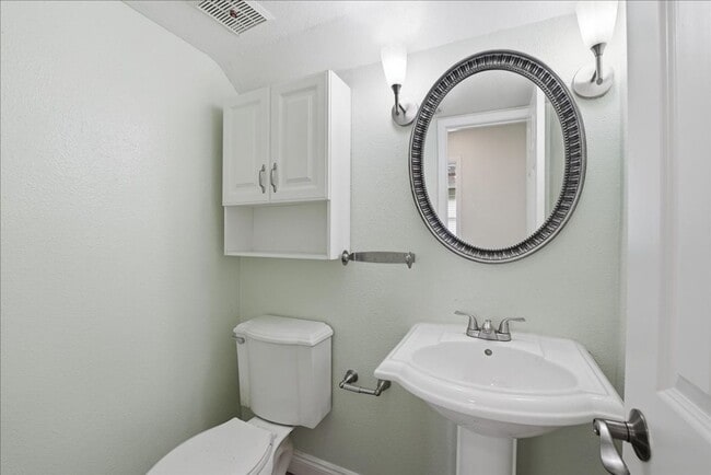 Building Photo - 8531 Weeping Willow Way