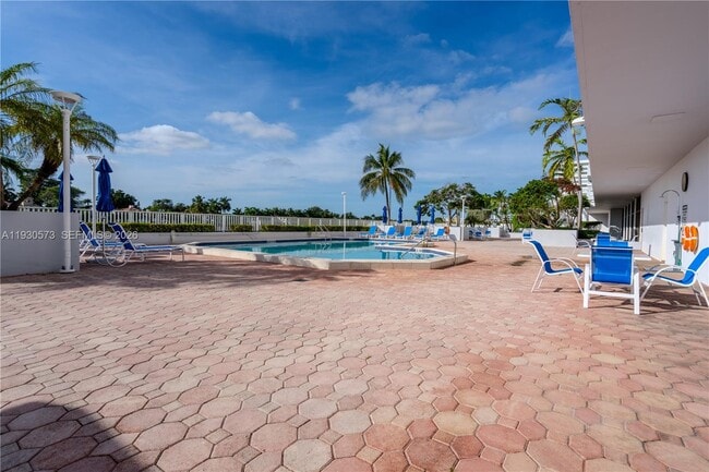 Building Photo - 5700 Collins Ave