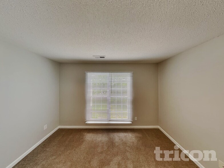 Building Photo - 4828 Lighthouse Ct
