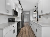 Building Photo - 11706 NE 98th St