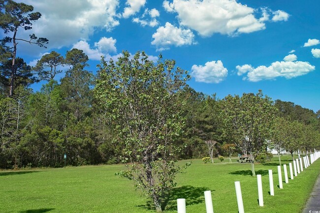 Building Photo - 2269J Essex Dr