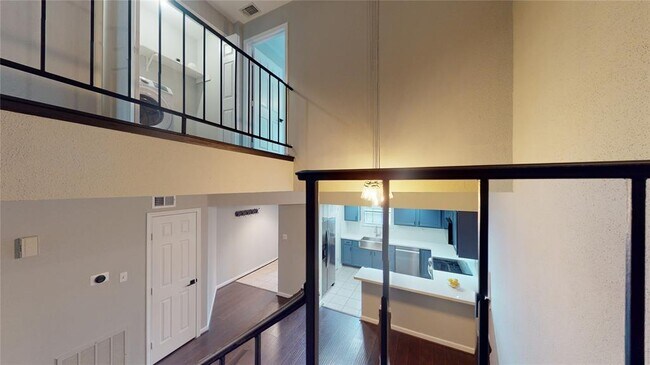 Building Photo - 14911 Wunderlich Dr