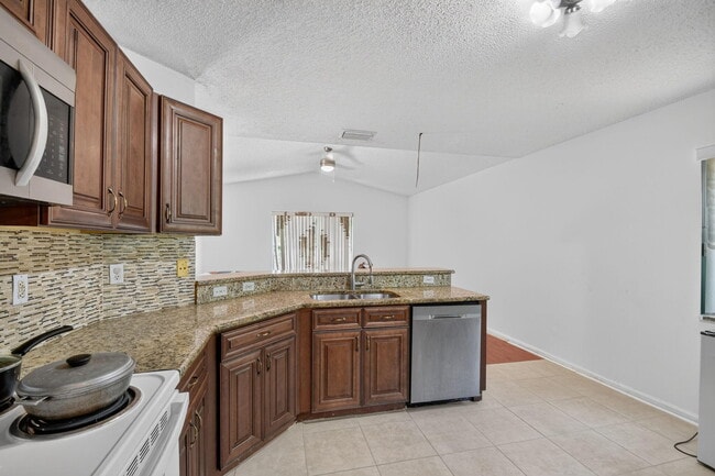 Building Photo - 8332 Bermuda Sound Way