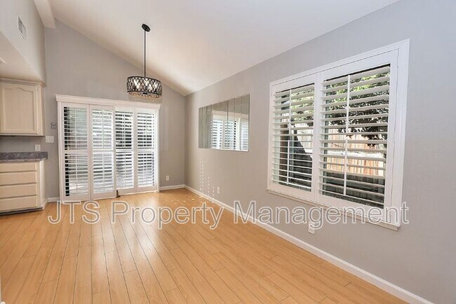 Building Photo - 9529 Lake Natoma Dr