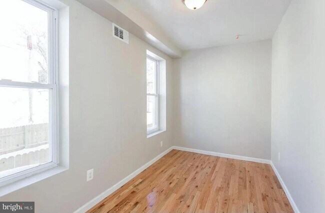 Building Photo - 1843 N Van Pelt St