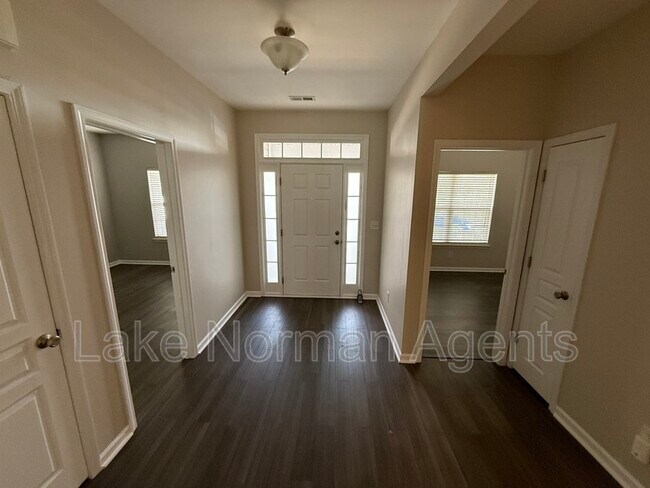 Building Photo - 11613 Truan Ln