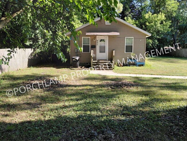 Primary Photo - 901 W Dale Ave