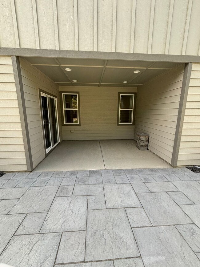 Building Photo - 3624 N Britton Rd