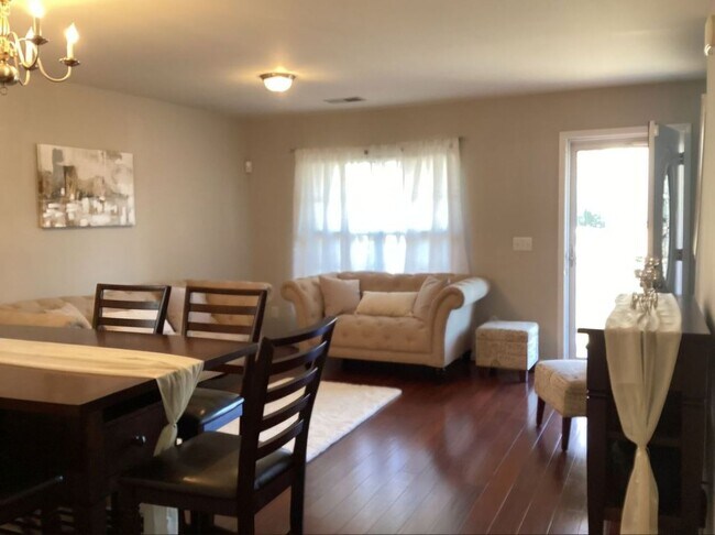 Building Photo - Beautiful 4 Bedroom Home in Farrow Pointe – Minutes from Downtown Columbia