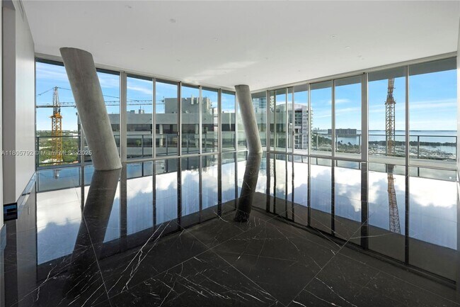 Building Photo - 2669 S Bayshore Dr