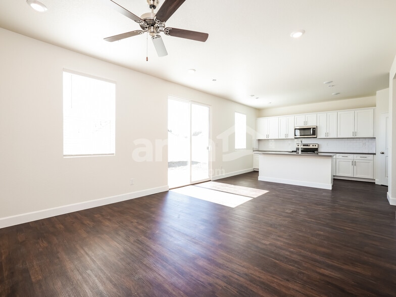 Building Photo - 6526 Enlightenment Dr