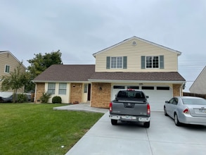 Building Photo - 1175 E Dry Creek Pl