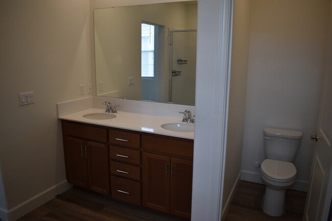 Building Photo - 8168 Oxbow Landing Loop