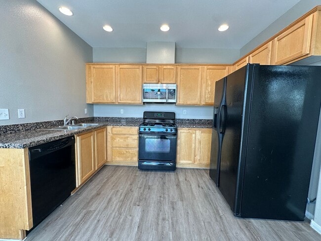 Building Photo - Townhome for rent in Henderson