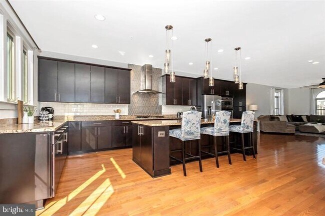 Building Photo - 9112 Kenway Ln