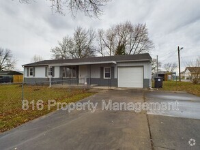 Building Photo - 17202 Chestnut Dr