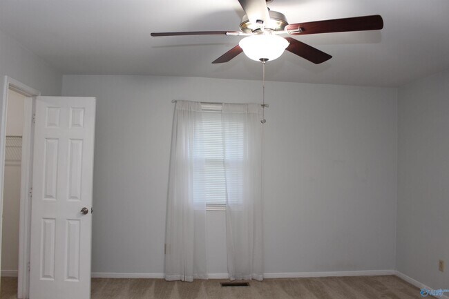 Building Photo - 364 Oakland Rd