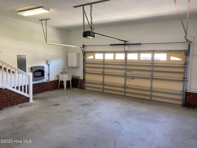 Building Photo - 1149 Stone Creek Dr