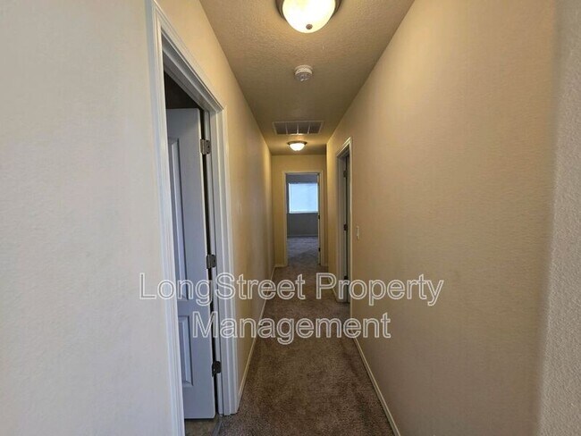 Building Photo - 4437 Creel Ave