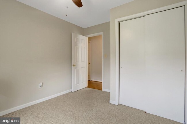 Building Photo - 8819 Hardesty Dr