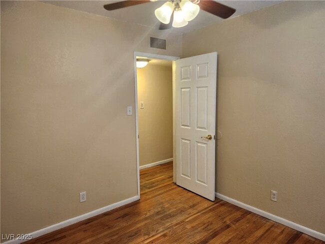 Building Photo - 103 S Mallard St