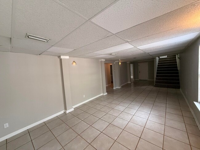 Building Photo - 72 Pisces Dr