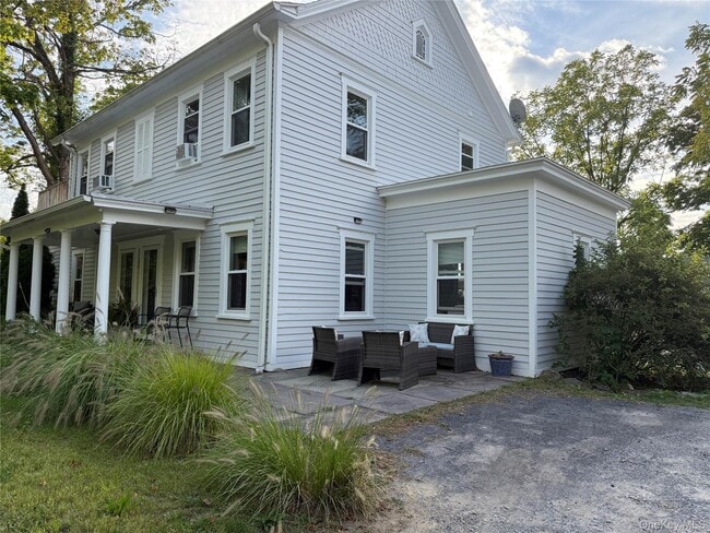 Primary Photo - 26 Main St