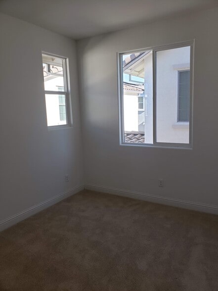 Building Photo - 1469 Terra Verde St